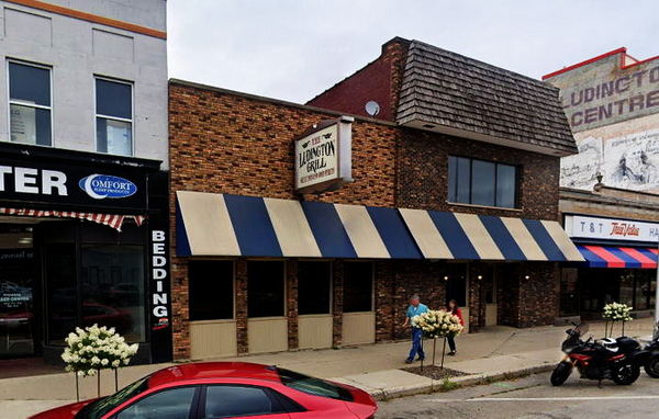 Big Boy Restaurants (Elias Brothers, Elias Bros) - Escanaba - 1110 Ludington St (newer photo)